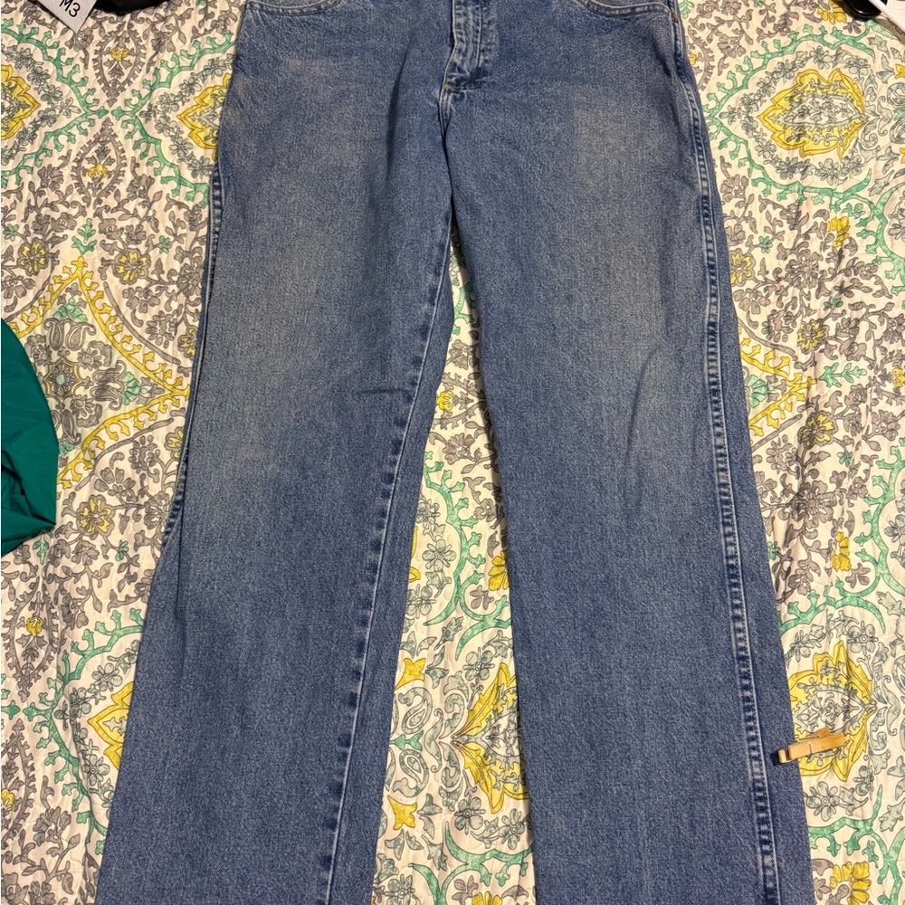 Classic Men's Blue wrangler jeans